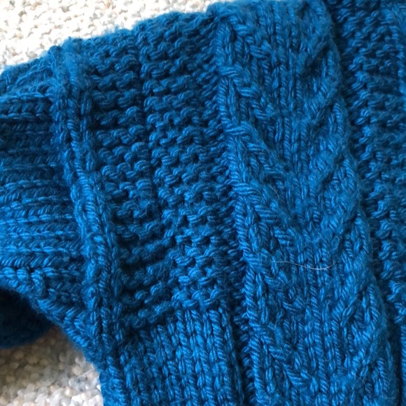 Hand knitted sweater. Size 5T. - Picture 3 of 3